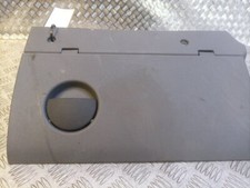 VAUXHALL CORSA C 2000-2006 5 DOOR GLOVE BOX (PASSENGER SIDE) 09114404 REF2318