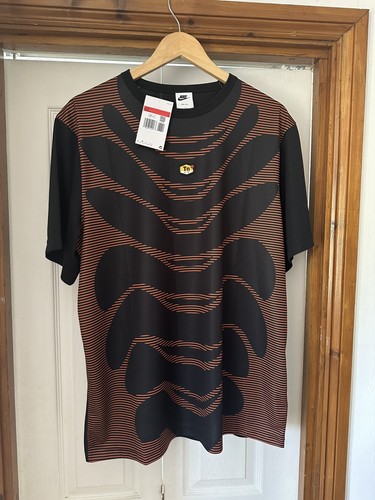 Nike tuned tshirt large - tshirt,