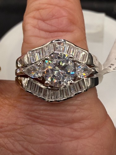 Three stone ring set - three,