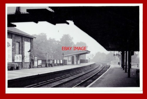 Photo bourne end railway - photo,