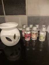 Wax Melt/Oil Burner With 7 Bottles Of Scented Oils