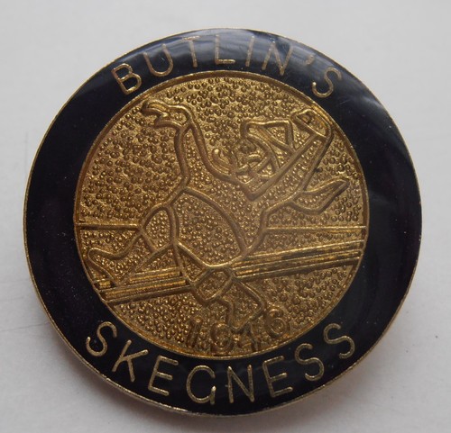 Butlins skegness 1946 badge - 1946,