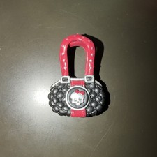 P) 1. Monster High Doll