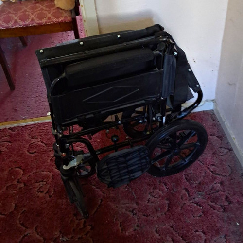 Foldable manual wheelchair - foldable,
