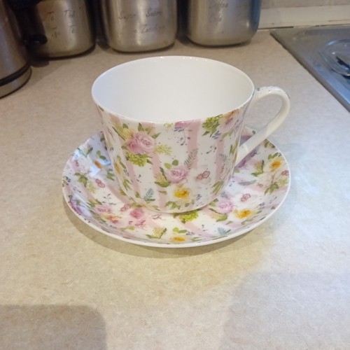 Large breakfast cup saucer - large,