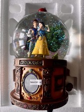 Disney Snow White snow Globe