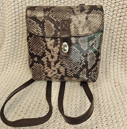 Patricia nash smoke python - nash,