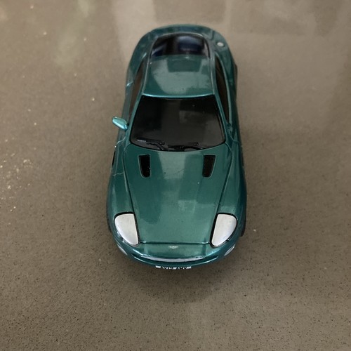 Carrera aston martin dbs - go,
