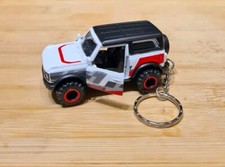 1/64 DIECAST MODEL CAR KEYCHAIN KEYRING FORD BRONCO WILDTRACK 