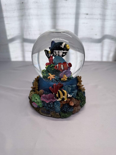 Wyland collectible musical - wyland, /