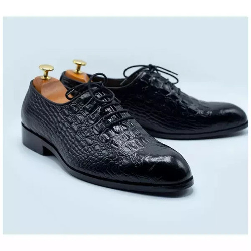 Handmade black alligator text - handmade,