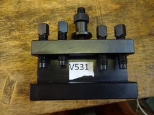 Lathe quick change tool holder