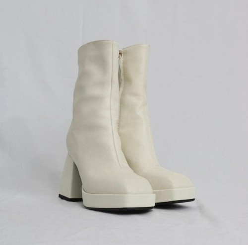 Unique cream leather s - cream, 70's