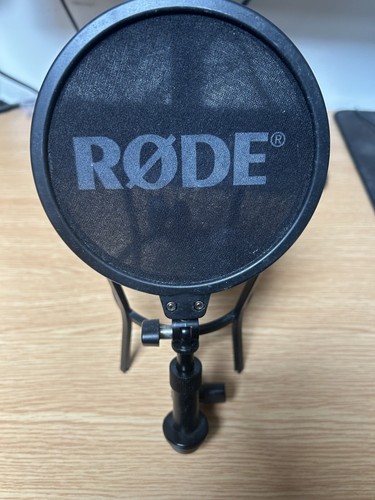Microphone shockmount stock - microphone, b-stock