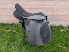 Thorowgood T4 Cob 17.5 GP Saddle Adjustable Gullet Good Condition Black
