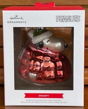 Hallmark Peanuts Snoopy in