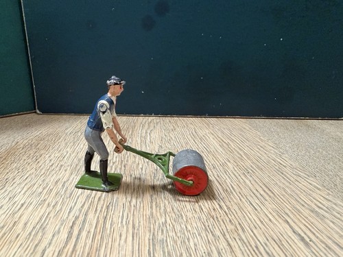 Britains gardener with garden - gardener,