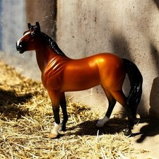 Breyer Stablemates Bay Quarter Horse | 1:32 Model Horses | #5412