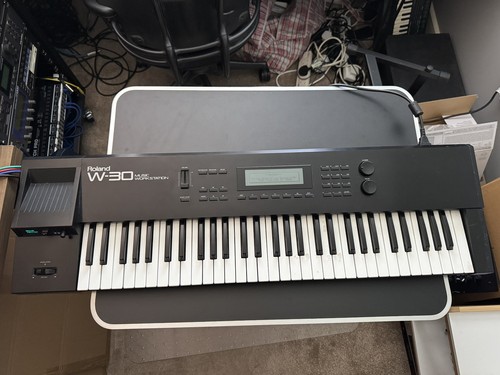 Roland w30 bit sampler - roland,