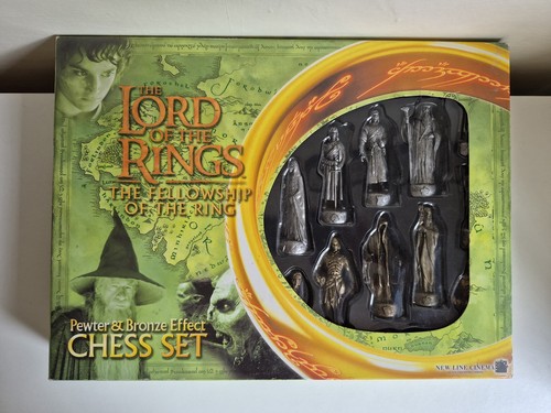 Lord the rings chess set - the,