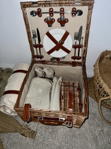 Wicker picnic basket hamper - picnic,