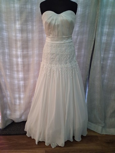 Wedding dress size - 8, ivory