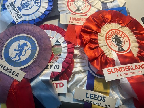 Cup final rosettes 1969 - final,