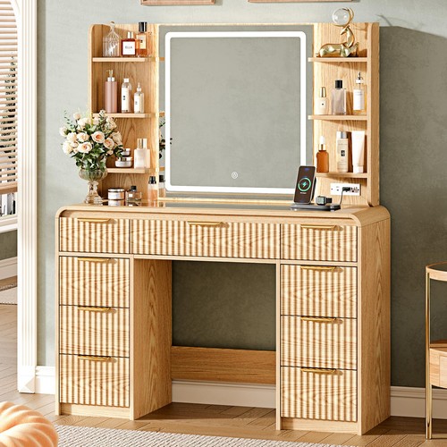 Oak fluted makeup vanity - 47.2",