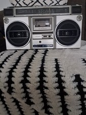 Hitachi TRK-7000 Boombox