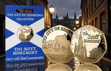 THE SCOTT MONUMENT 24ct Gold
