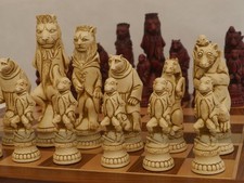 Berkeley Reynard the Fox Chess Set by Berkeley Chess (cream and red)