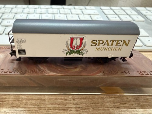 Arnold 4110 freight beer car - n,
