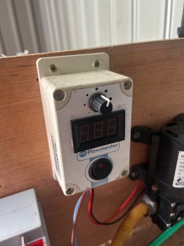 Window cleaning pump pre wired - pump, pre-wired