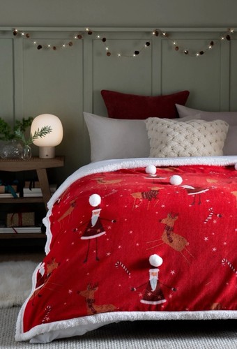 Red santa pom - pom,