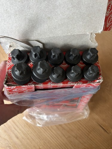Saab cylinder head - cylinder,