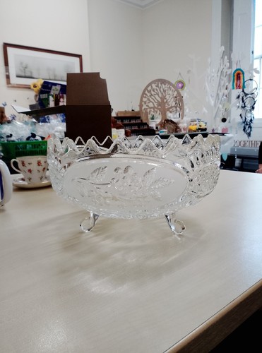Large heavy crystal glass bowl - large,