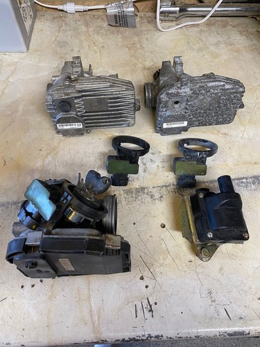 Vespa throttle bodies job lot - bodies,
