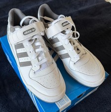 adidas forum low in white/grey