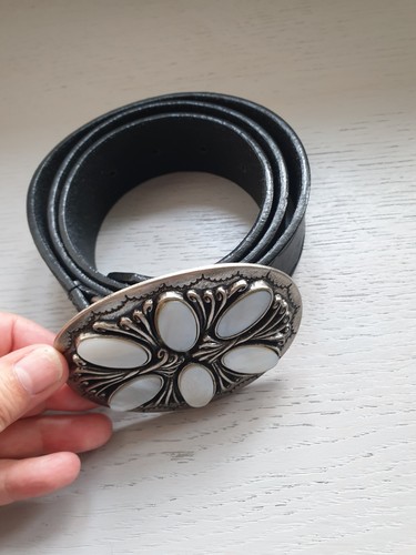 Guess vintage leather belt