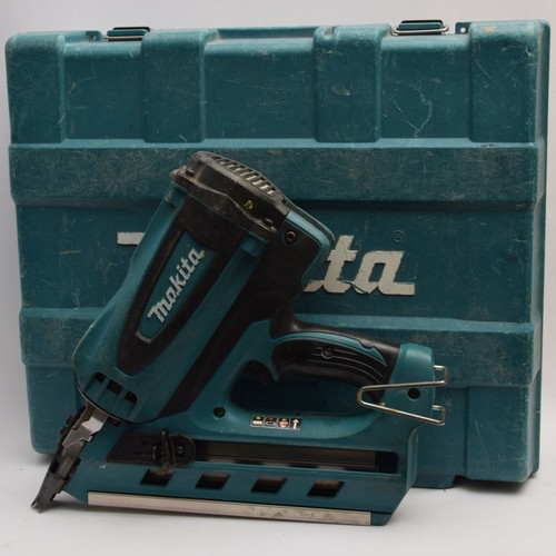 Makita gn900 first fix - 7.2v,