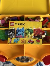 LEGO Classic Creative Suitcase