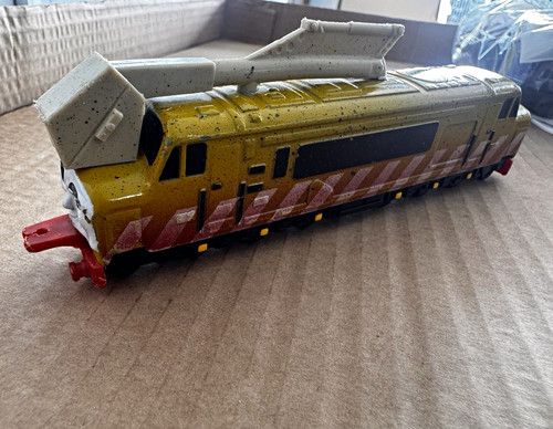 Hornby thomas friends diesel - hornby,