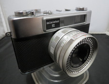 YASHICA MINISTER III 35mm Film Rangefinder Camera w/ Yashinon 1:2.8 45mm Lens