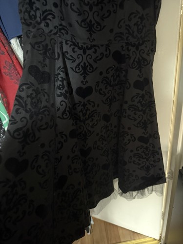 Hearts and roses london black - hearts,
