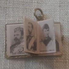 Sweetheart Photo Album Fob Charm - Royal Family Edward VII Queen Victoria (*)