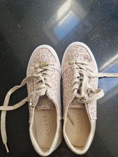 BNWOT- Womens Guess beige