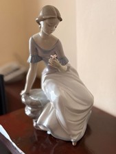 Nao by Lladro Girl with