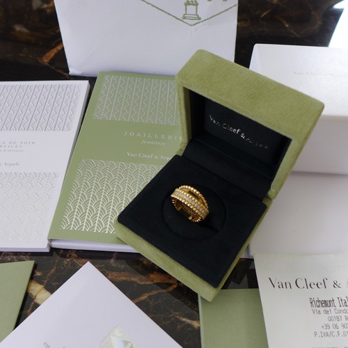 Beautiful van cleef diamond - van,