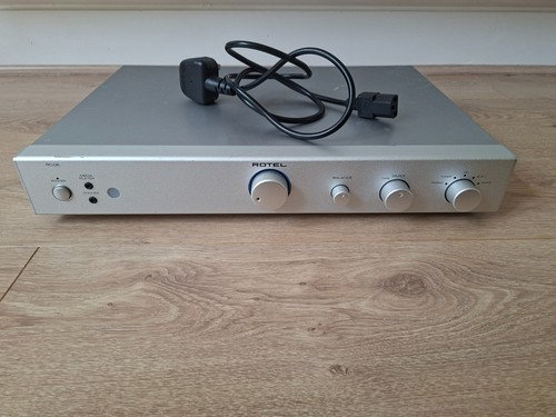 Rotel stereo pre - rotel,