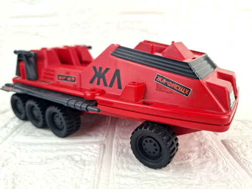Action force red - red, shadows